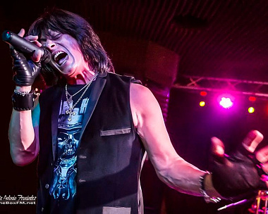 Joe Lynn Turner gives sellers ville a jolt of rock